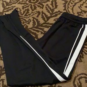 Boys zipped leg joggers sz 14/16